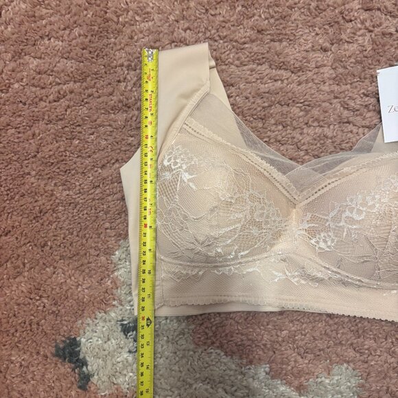 NWT Floral Lace Seamless Bra Womens Sz 2XL Soft Sexy Sheer Intimates Tan Beige - Picture 6 of 6